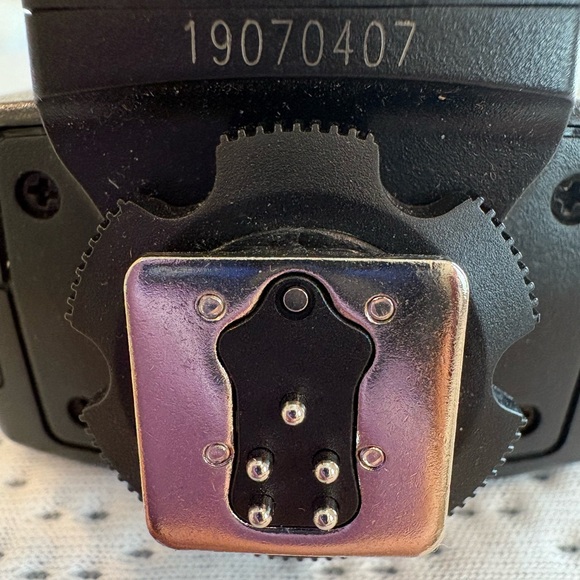 Yongnuo Manual Flash Controller YN560-TX - Picture 3 of 3